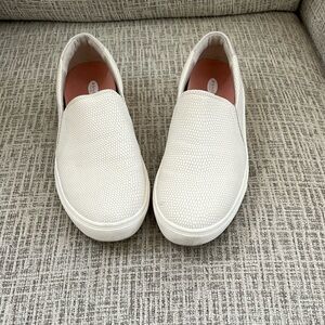 Women’s slip on